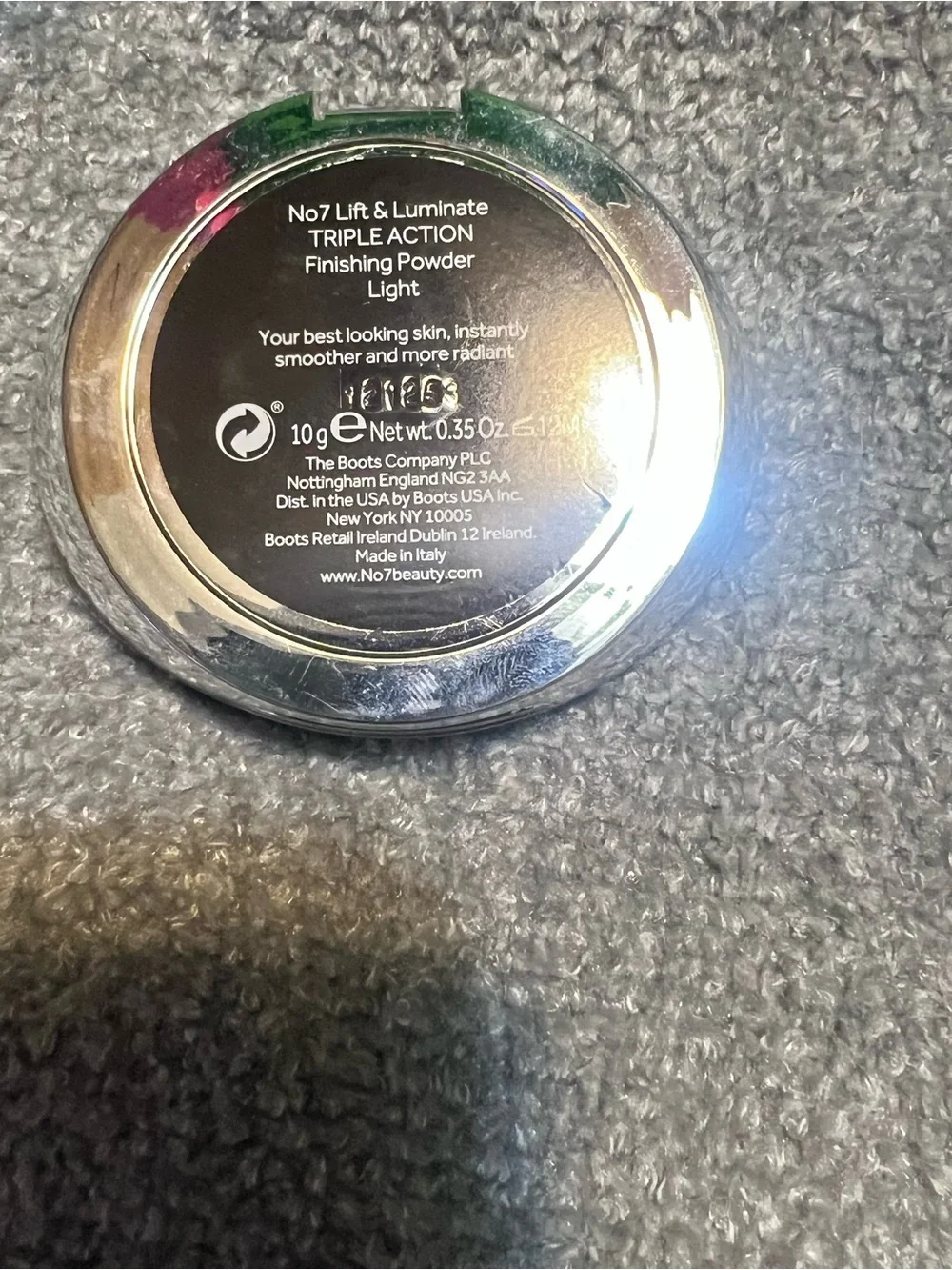 No 7 Lift and Luminate Triple Action Finishing Powder Light